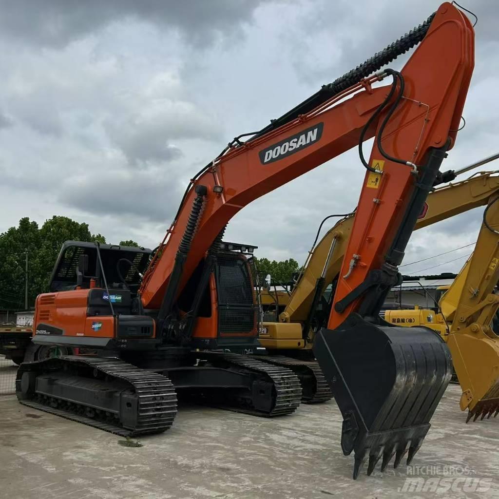 Doosan 225LC-9 대형 굴삭기 29톤 이상