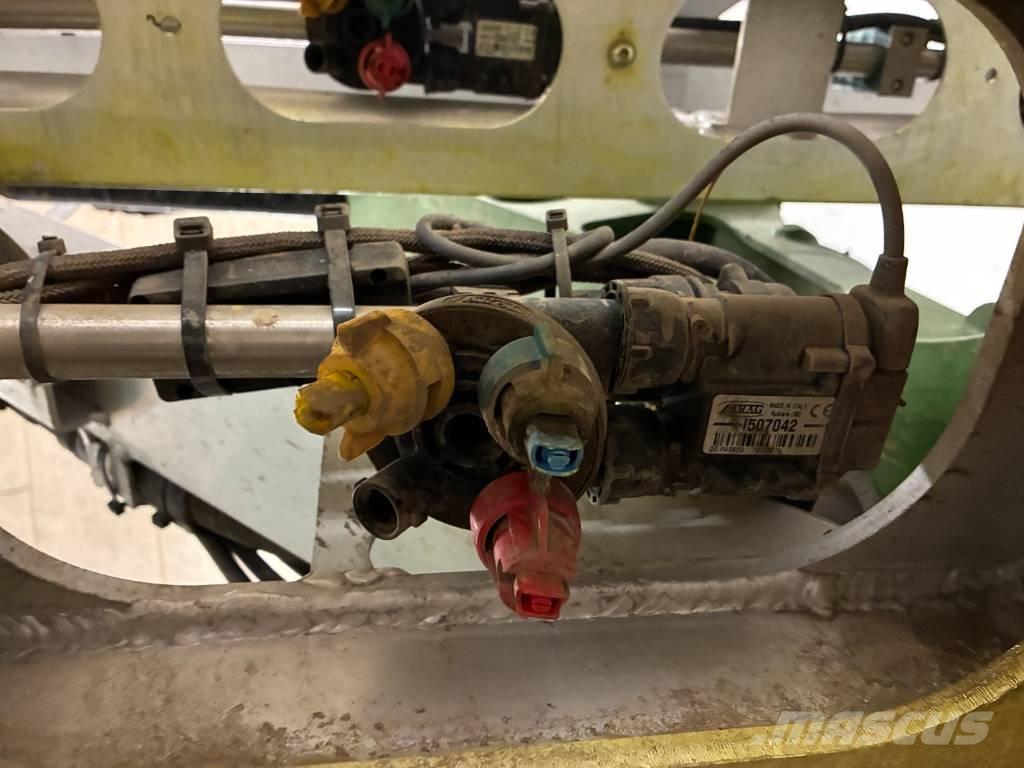 Fendt Rogator 366 견인형 분무기