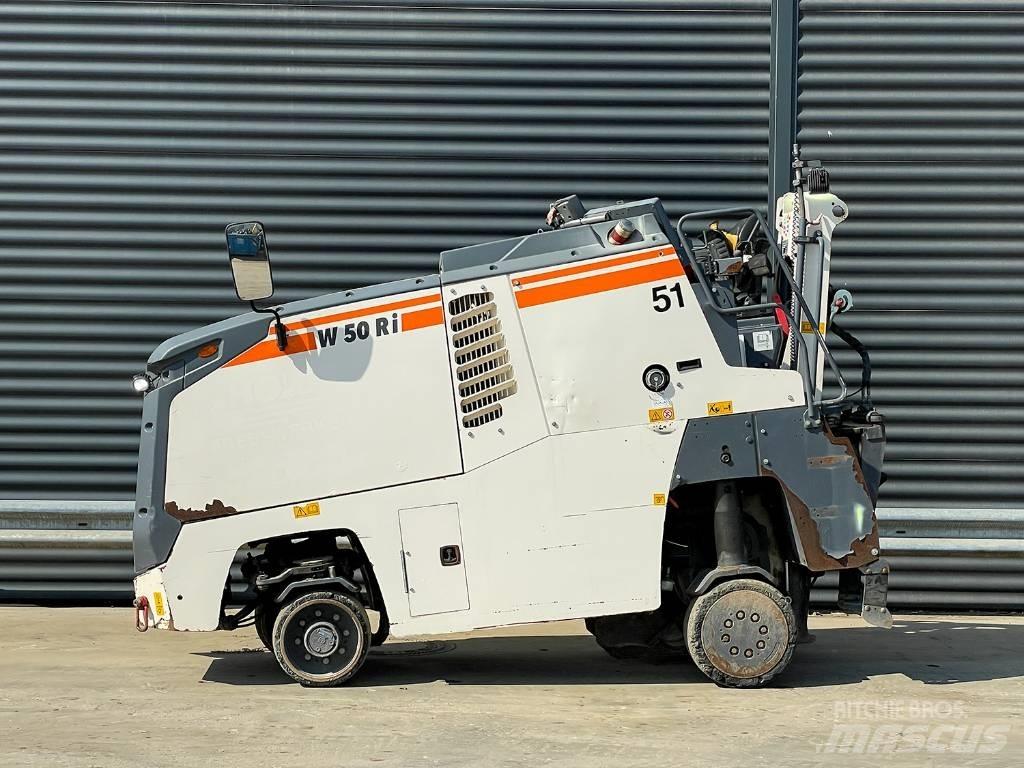 Wirtgen W 50 RI 아스팔트 콜드 밀링 기계