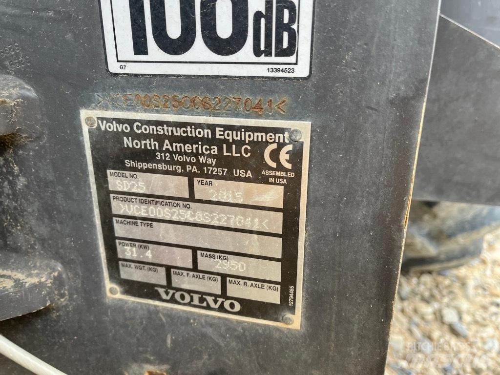 Volvo SD 25 트윈 드럼 롤러