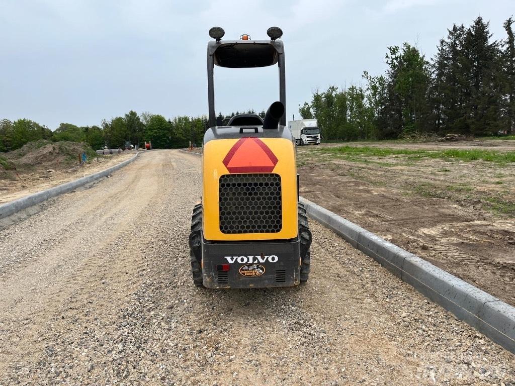 Volvo SD 25 트윈 드럼 롤러