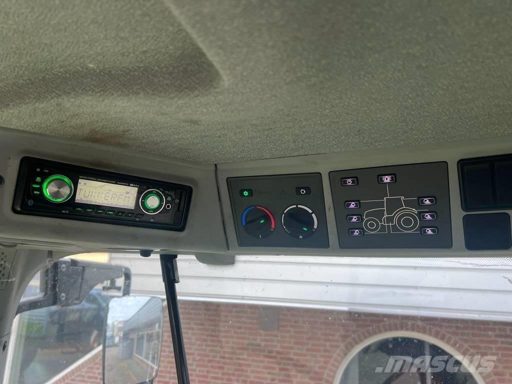 CLAAS Arion 610 CIS 트랙터