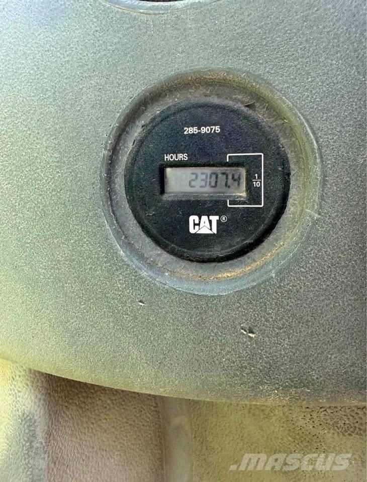 CAT 420 D IT 백호로더