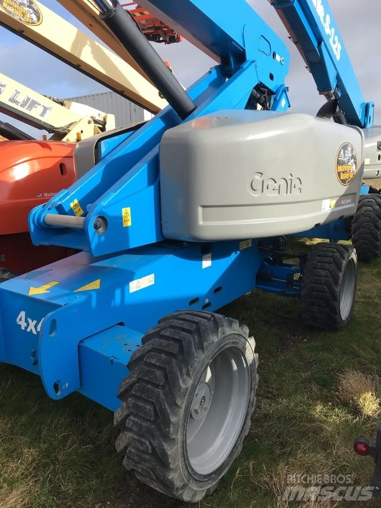 Genie S 60 HC 견인식 전동이동 리프트