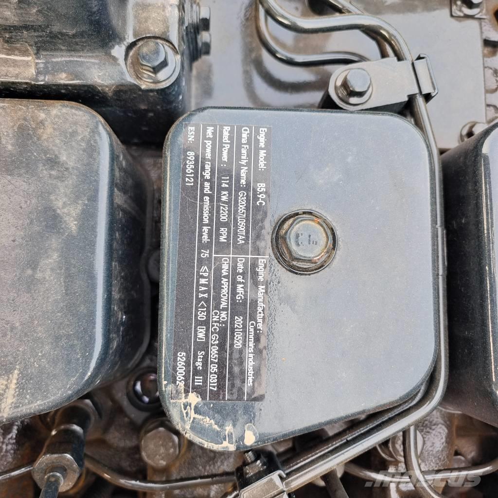 Hyundai 220LC 대형 굴삭기 29톤 이상