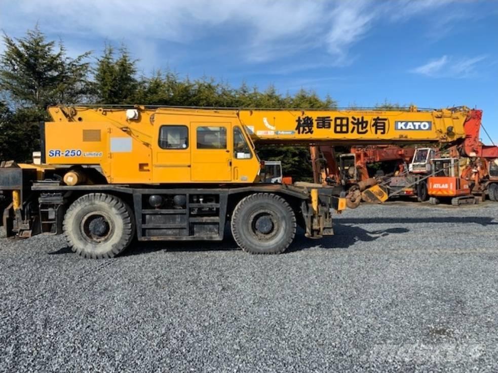 Kato KR 30 H A/T 크레인