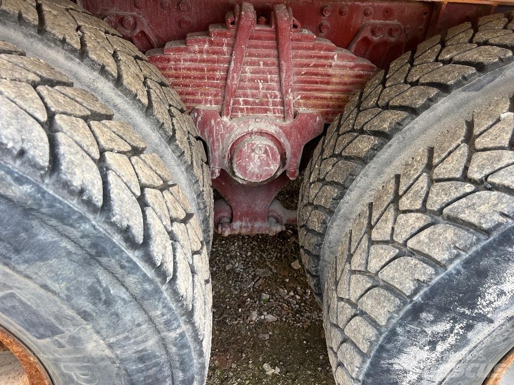 Iveco 330-36 H 덤프 트럭
