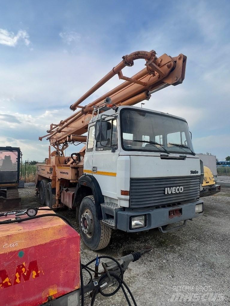 Iveco 330-36 H 덤프 트럭