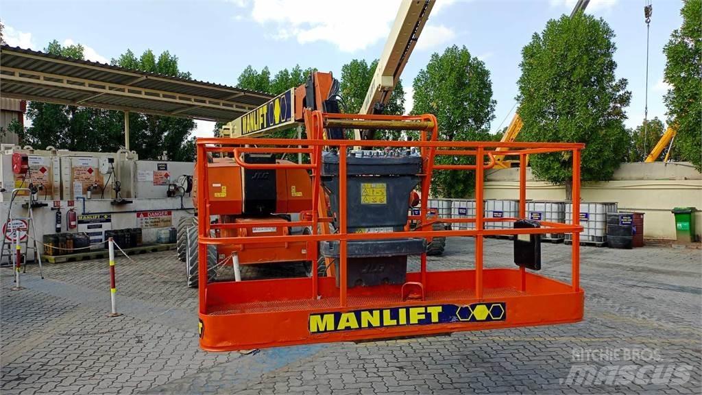 JLG 800AJ 관절형 전동이동 리프트