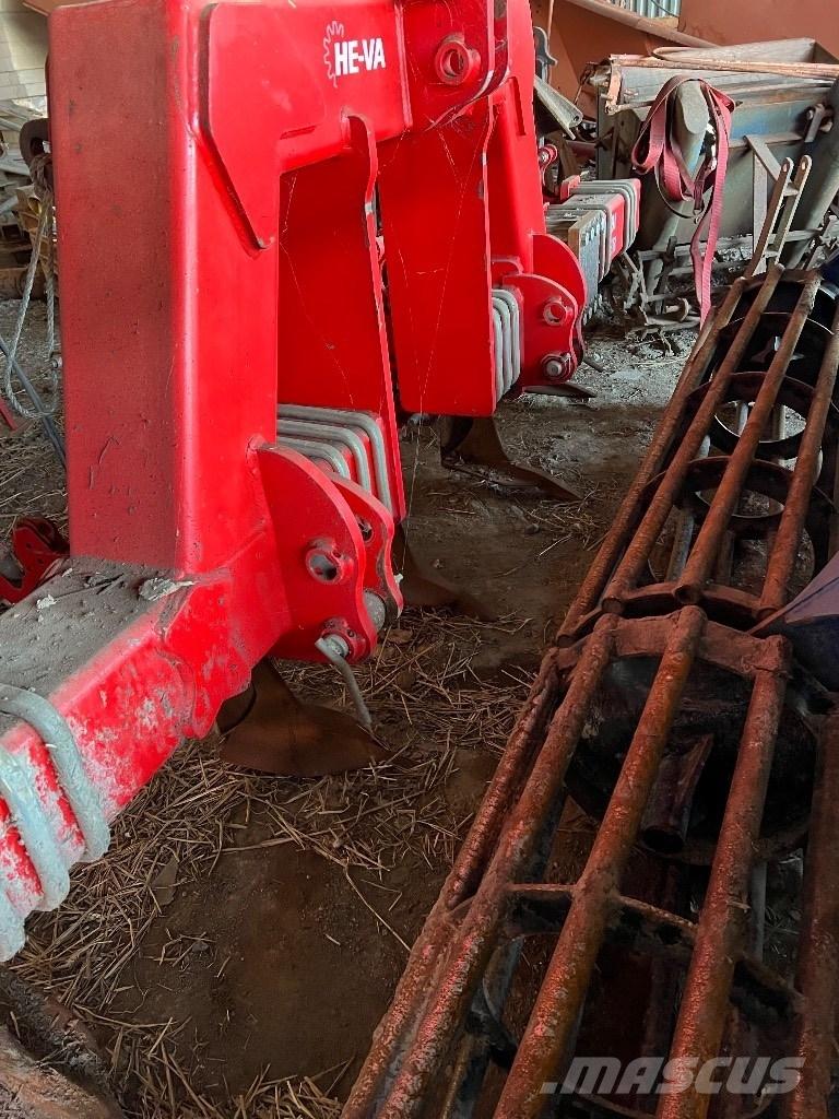 He-Va Combi tiller 끌 달린 쟁기