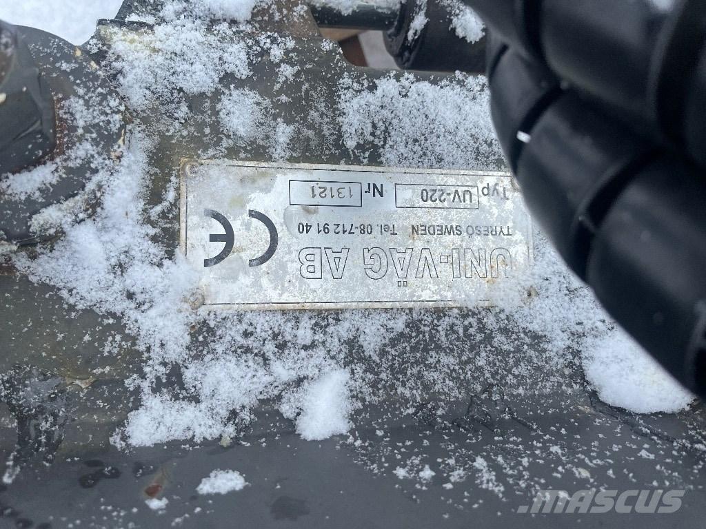 Uni-väg UV-220 배설차