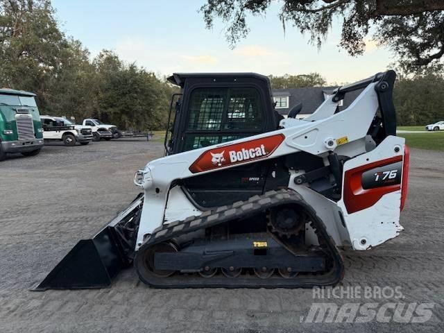 Bobcat T 76  스키드로더