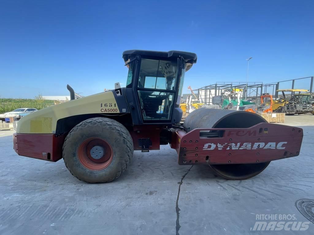 Dynapac CA5000D 싱글 드럼 롤러