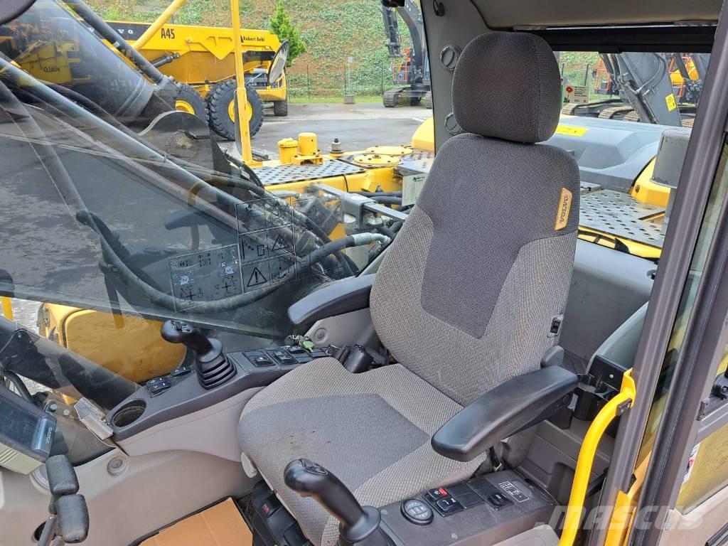 Volvo EC 220 DL 대형 굴삭기 29톤 이상