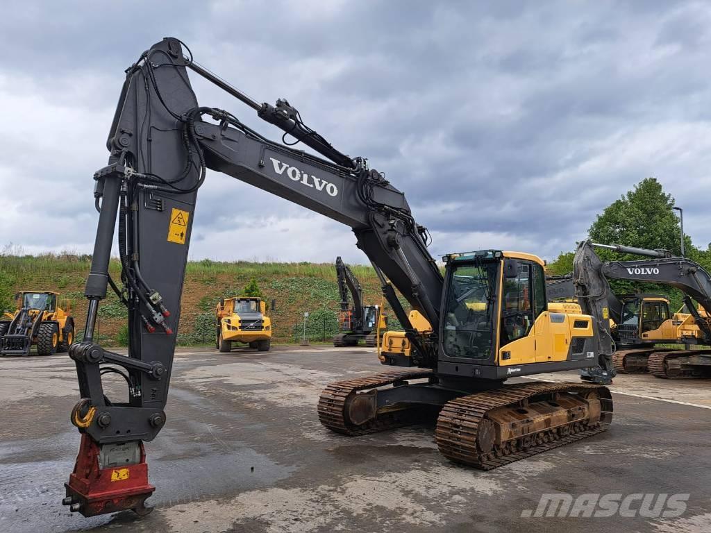 Volvo EC 220 DL 대형 굴삭기 29톤 이상