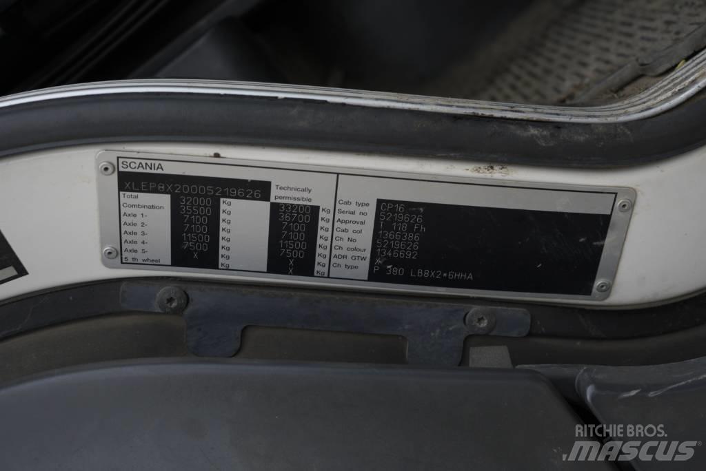 Scania P 380 차량 수송차