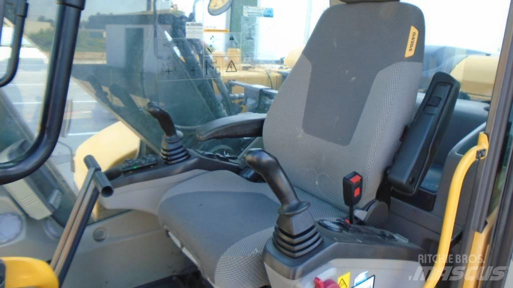 Volvo EC 160 D 대형 굴삭기 29톤 이상