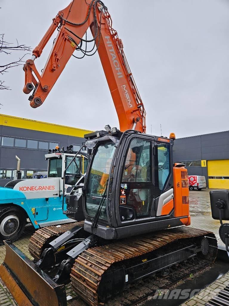 Hitachi ZX 135 US-7 대형 굴삭기 29톤 이상