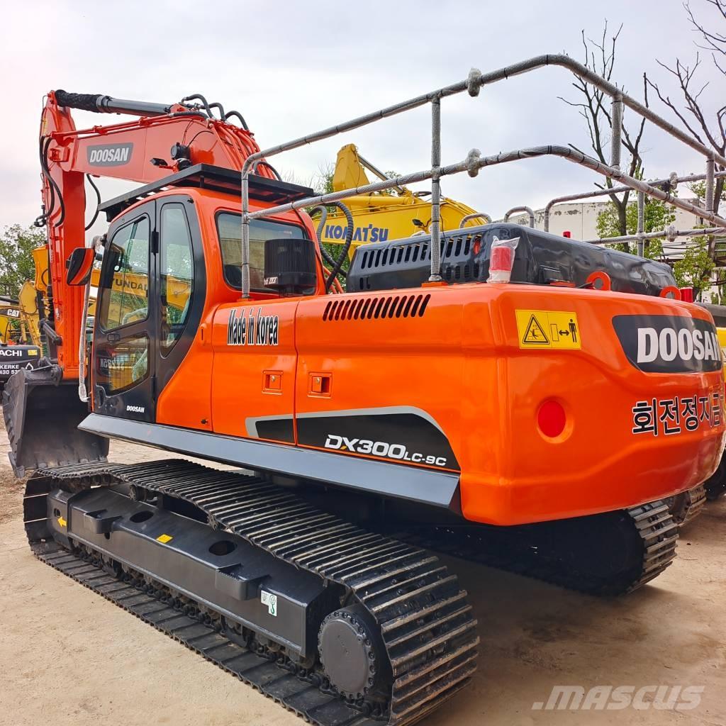 Doosan DX300LC-9C 대형 굴삭기 29톤 이상
