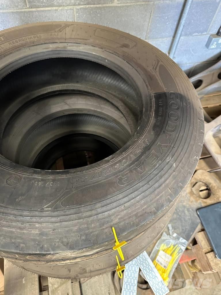 Goodyear 245/70R17 타이어, 휠 및 림