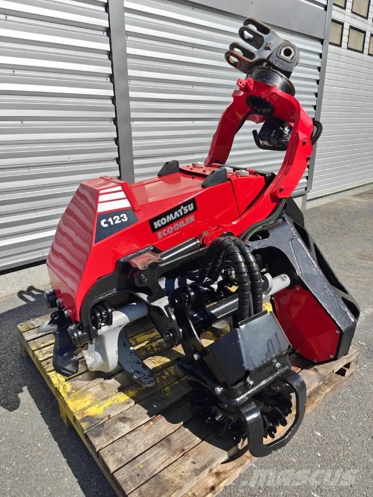 Komatsu C 123 하비스터 헤드
