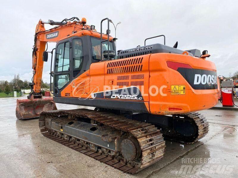 Doosan DX 225 LC 대형 굴삭기 29톤 이상
