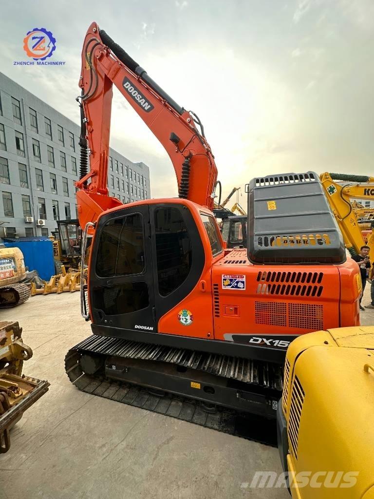 Doosan DX 150 중형굴삭기 7톤-28톤
