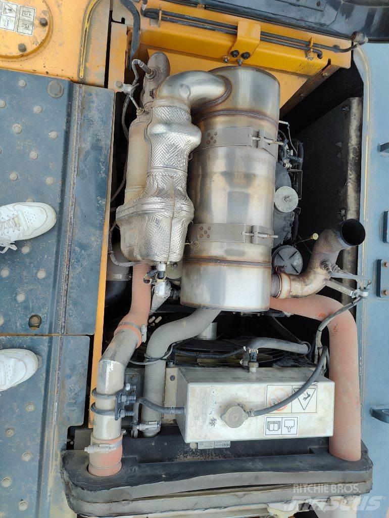 Hyundai HX160 L 대형 굴삭기 29톤 이상