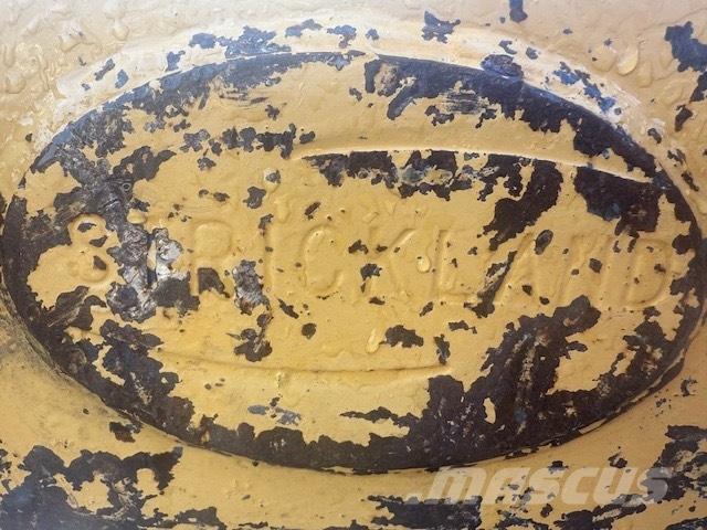 Strickland 50 MM 백호