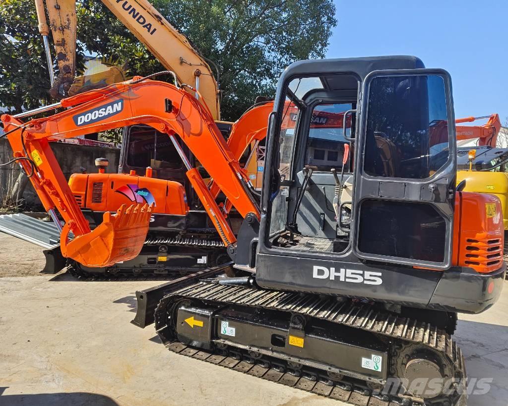 Doosan DH 55 소형 굴삭기 7톤 미만