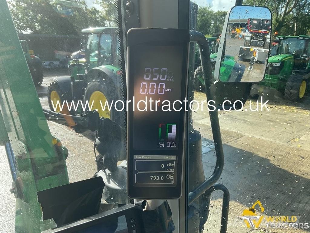 John Deere 6100 M 트랙터