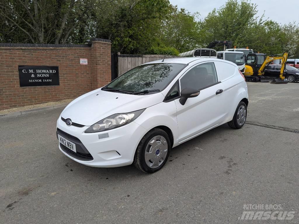 Ford Fiesta Van 패널 화물차