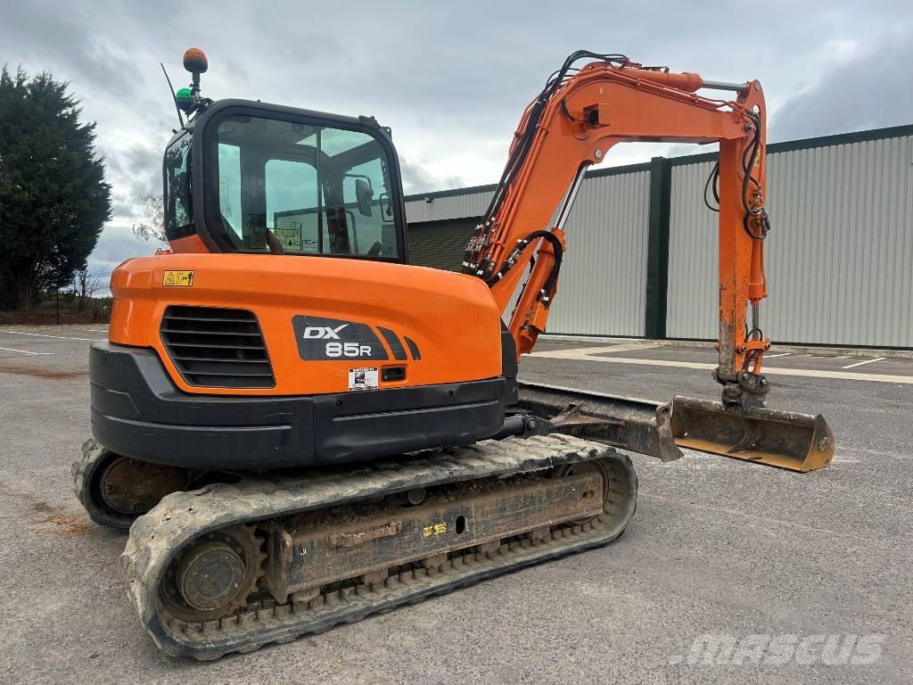 Doosan DX 85 R-3 중형굴삭기 7톤-28톤