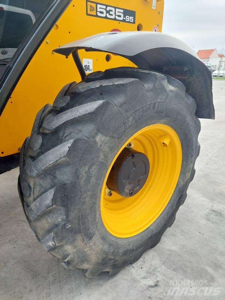 JCB 535-95 텔러 핸들러