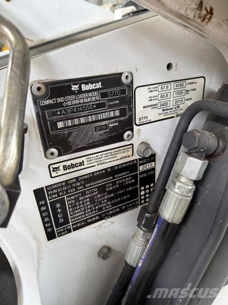 Bobcat S 770  스키드로더