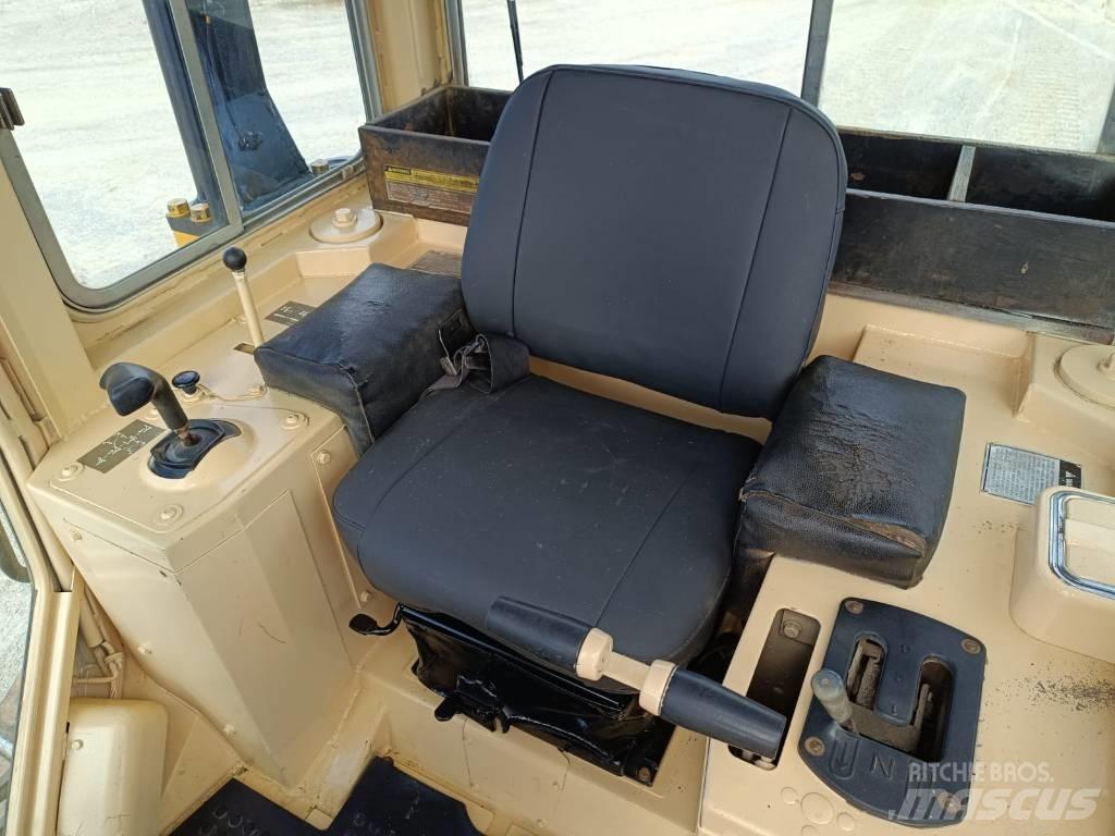 CAT D5H 크롤러 도저