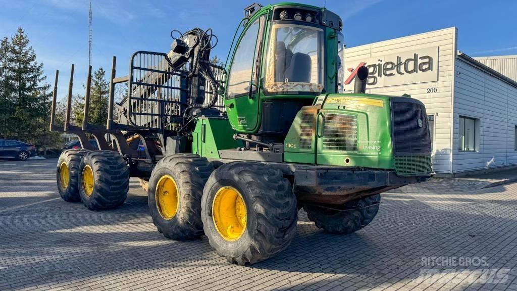 John Deere 1110 E 원목 포워더