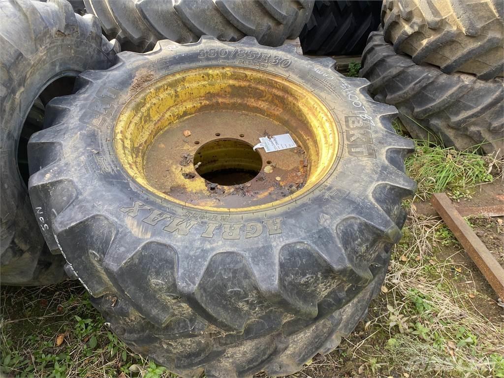  380/85R30 타이어, 휠 및 림
