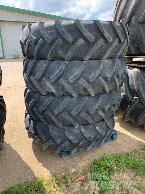  380/85R34 타이어, 휠 및 림