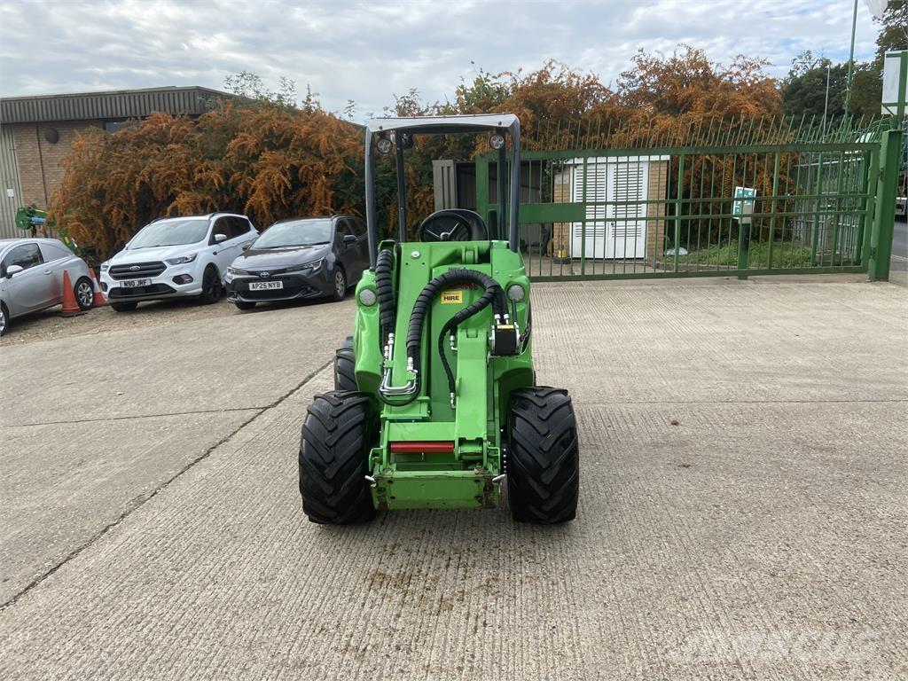 Avant 645I  휠로우더