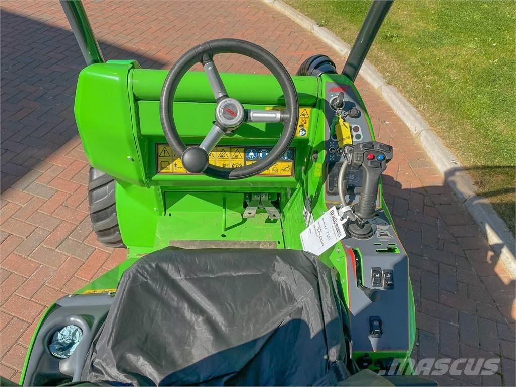Avant 735  휠로우더