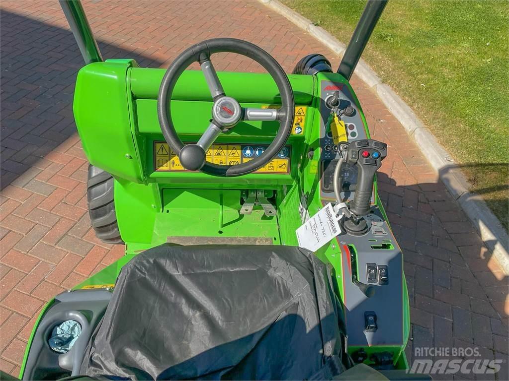 Avant AV 735  휠로우더