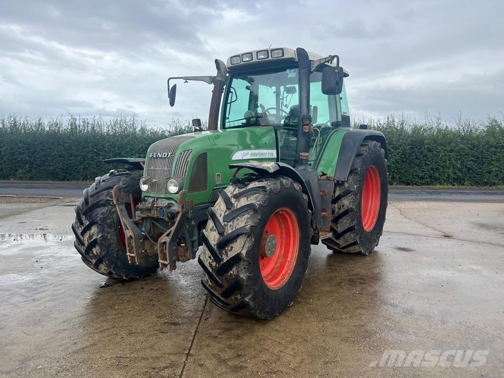 Fendt 716 VARIO 트랙터