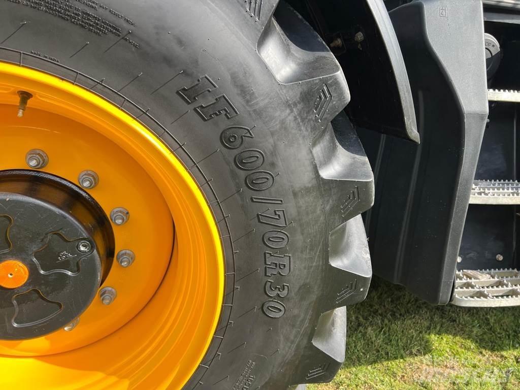 JCB 4220 FASTRAC 트랙터