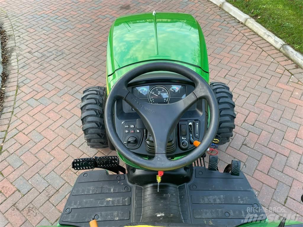 John Deere 2038R 소형 트랙터
