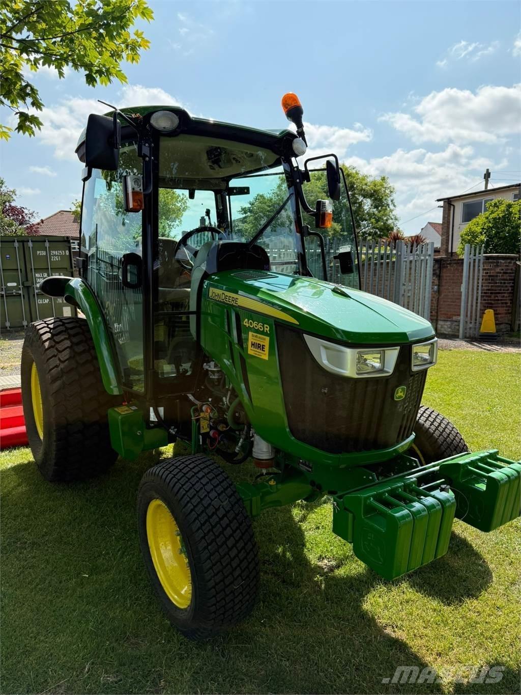 John Deere 4066R 소형 트랙터