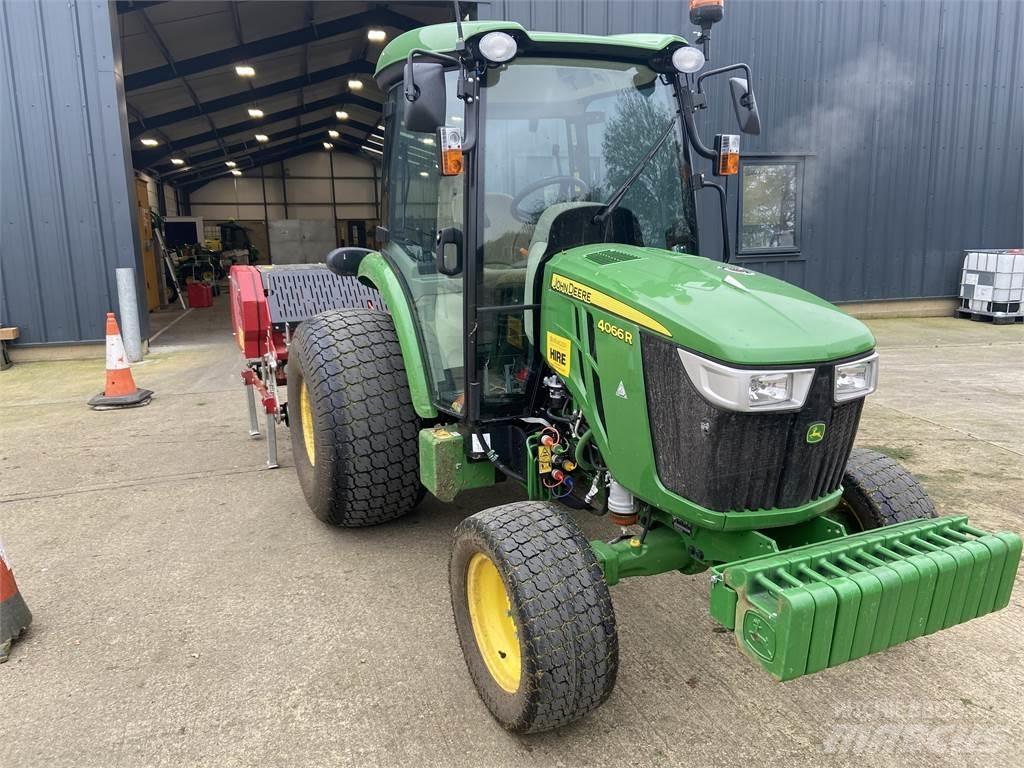 John Deere 4066R 소형 트랙터