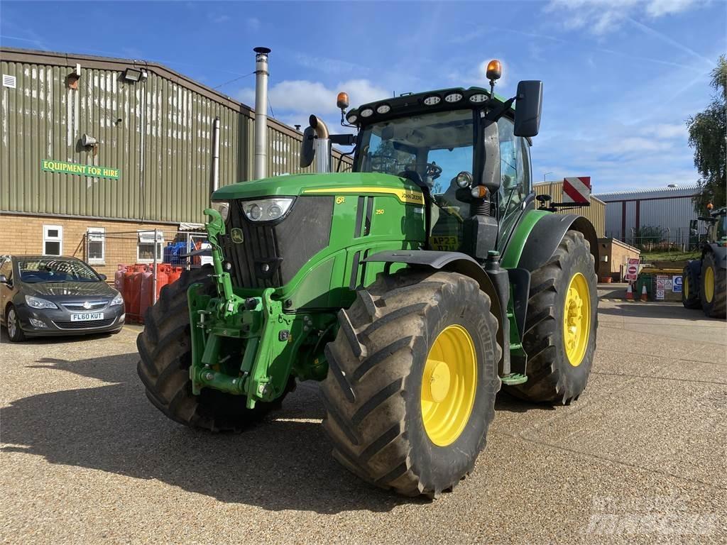 John Deere 6R250 트랙터