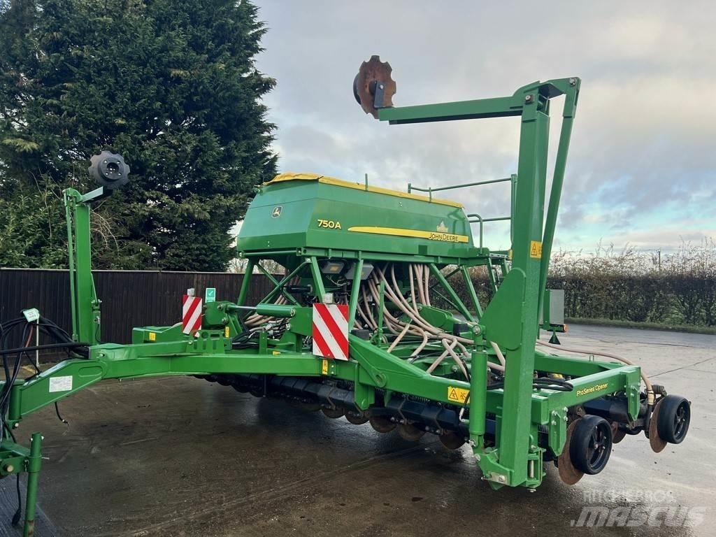 John Deere 750A 드릴