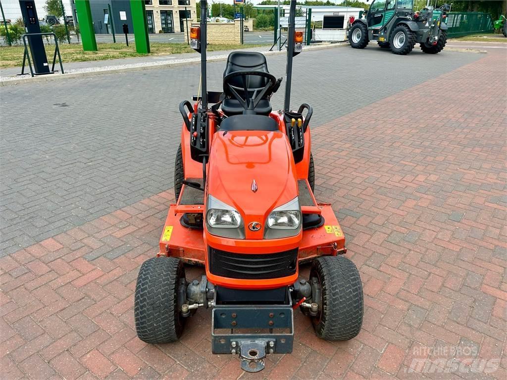 Kubota BX2350 소형 트랙터